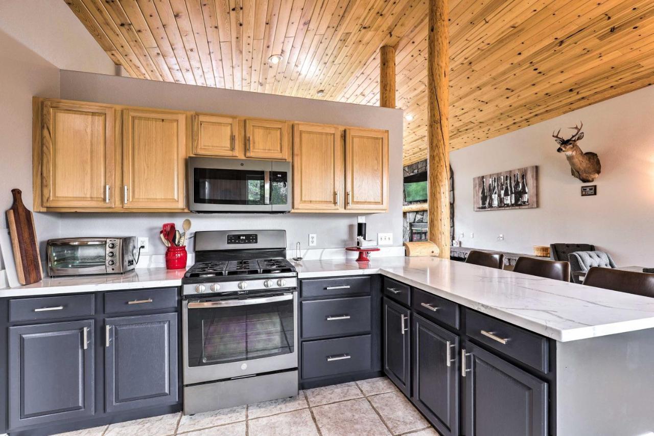 Elkwood Lodge Star Valley Cabin With Hot Tub 佩森 外观 照片